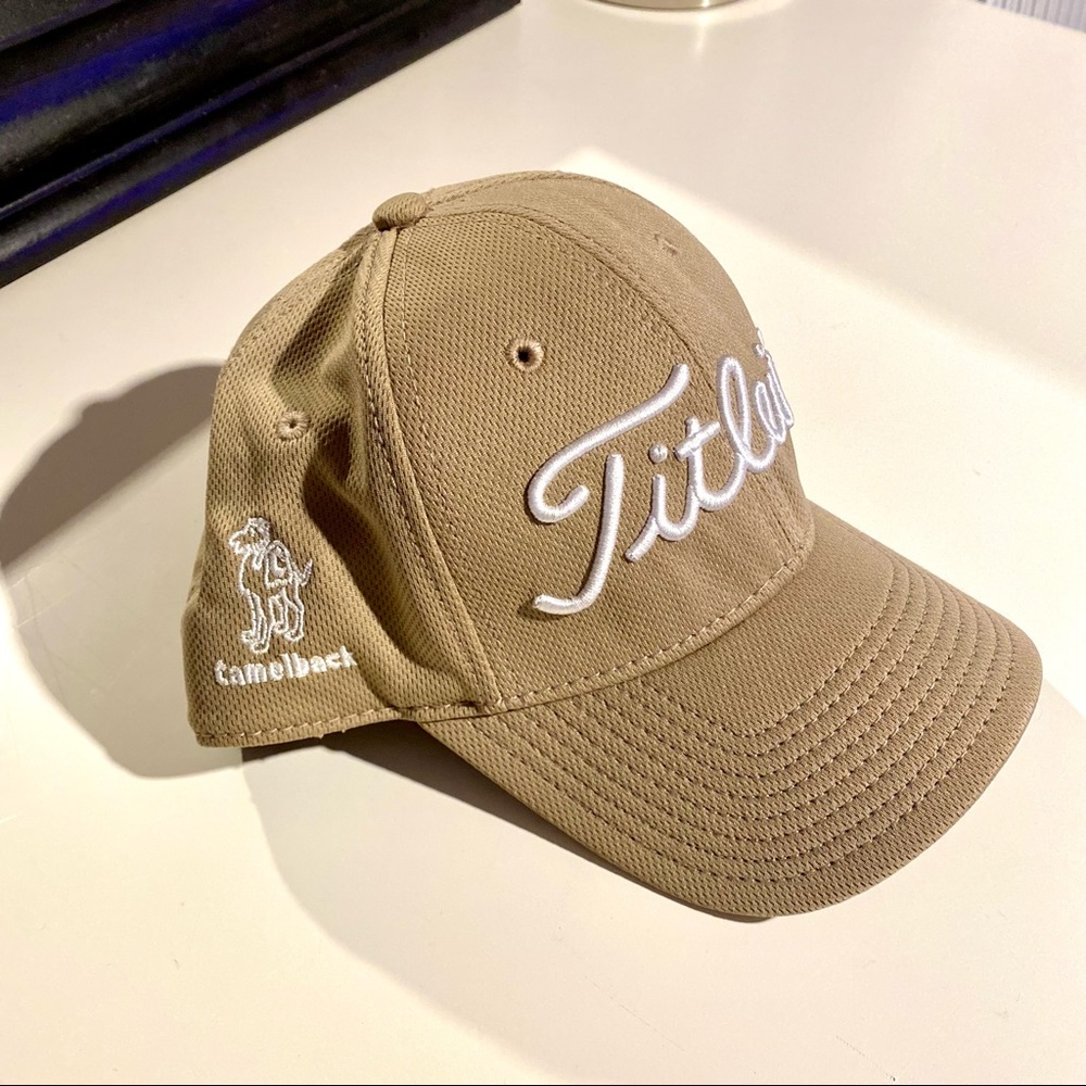 [Titleist] Tan Hat with Camelback Inn logo, Medium-Large. NWOT!